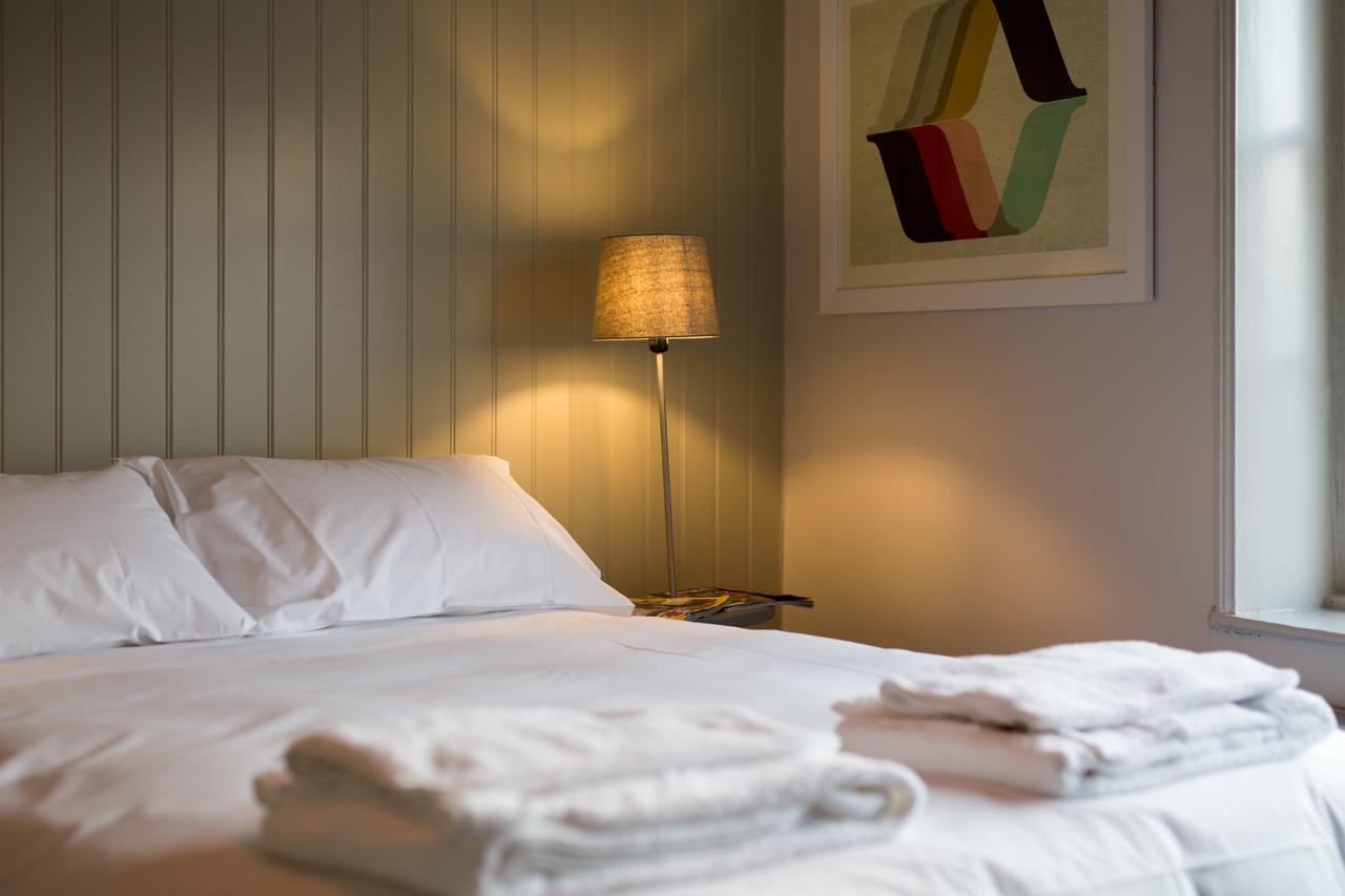 The Dolphin Otel Newbury  Dış mekan fotoğraf